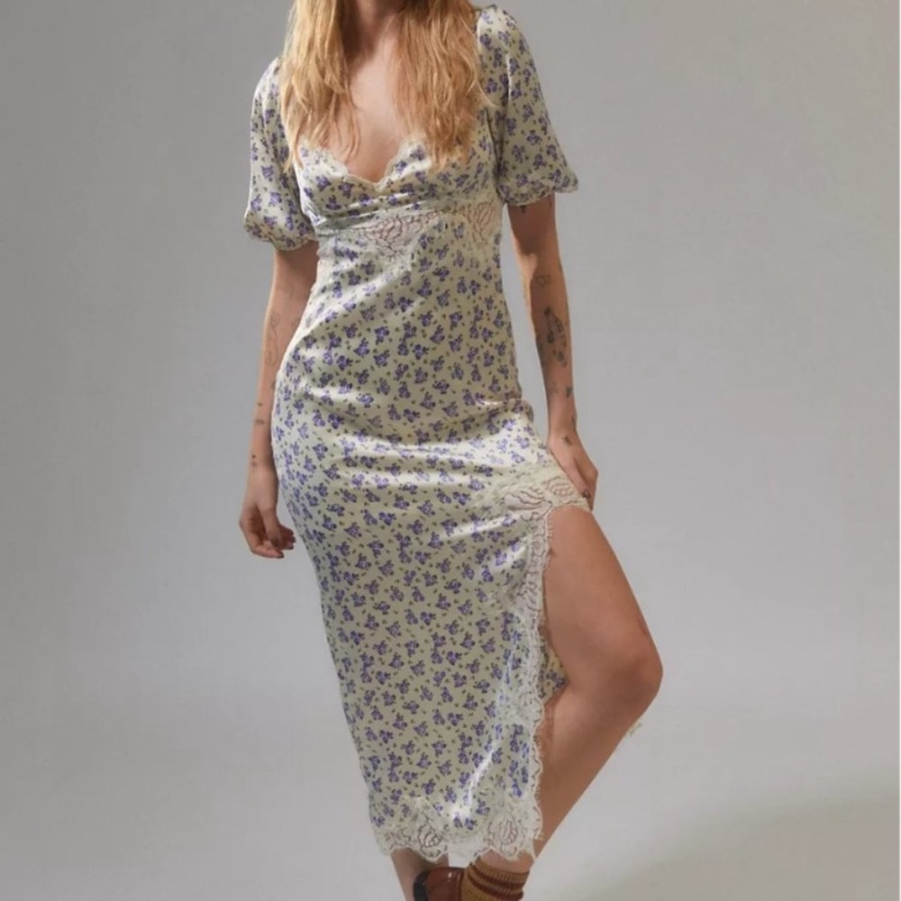 Urban Outfitters Lauren Lace Trim Floral Midi Dress